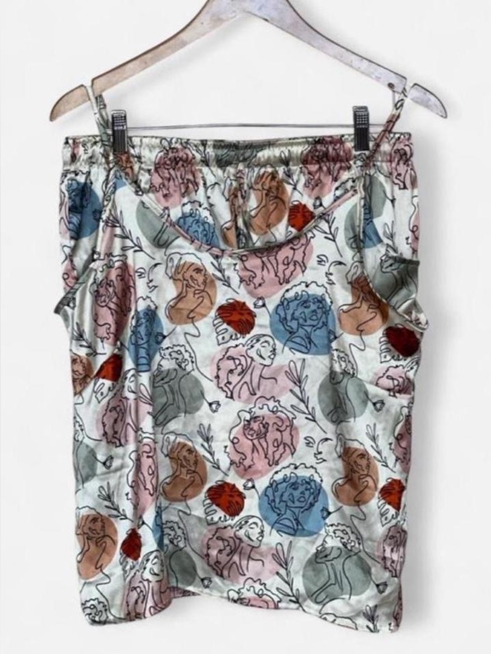 Izzy & Liv Satin Pajama Set XL Abstract Woman Print Cami Shorts